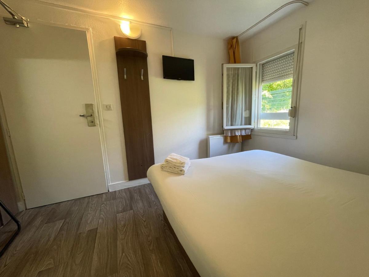 Kyriad Direct Val De Reuil Val-de-Reuil Екстериор снимка