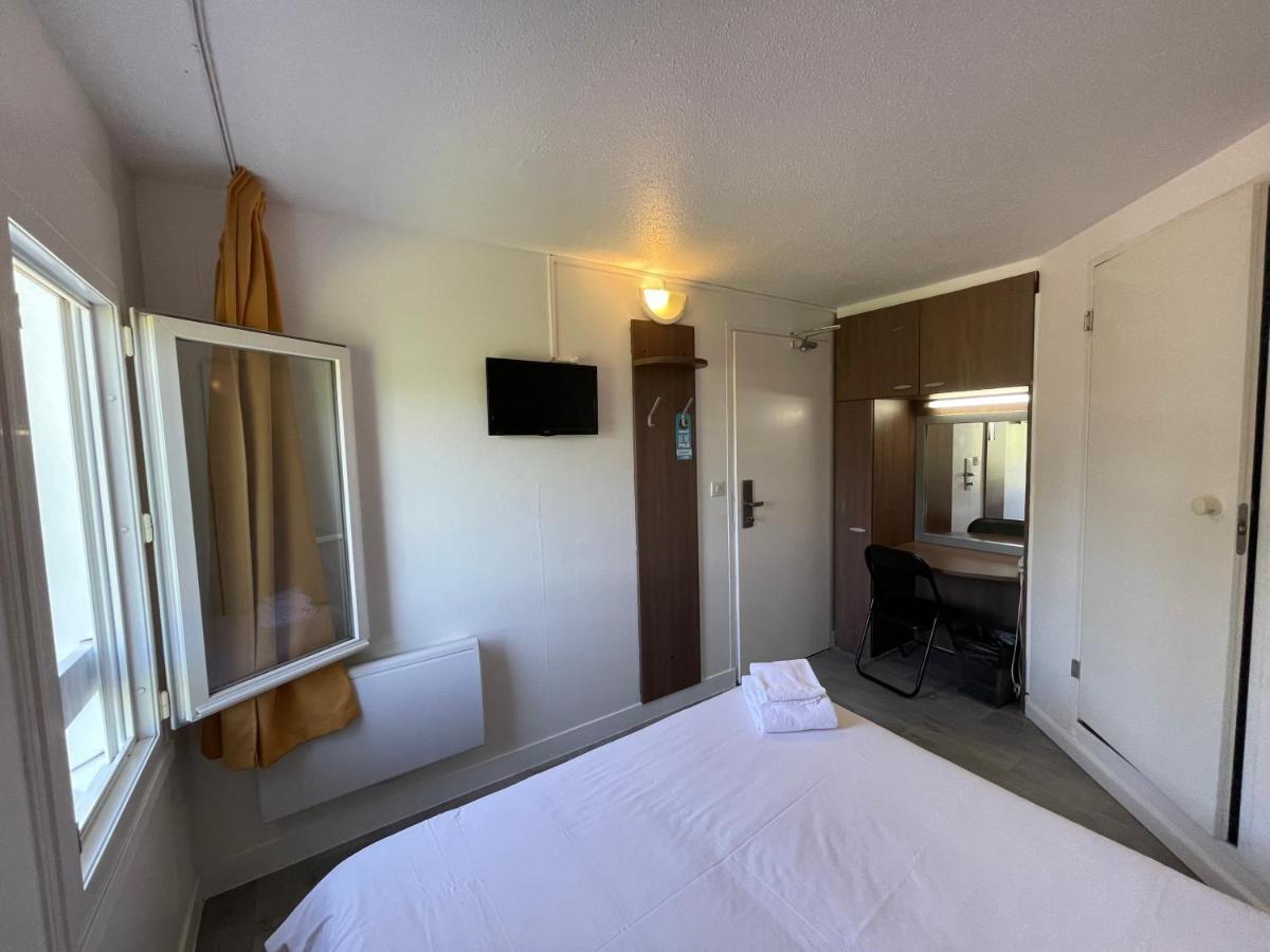 Kyriad Direct Val De Reuil Val-de-Reuil Екстериор снимка